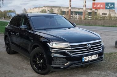 Позашляховик / Кросовер Volkswagen Touareg 2020 в Миргороді