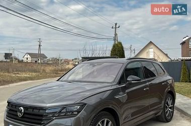Внедорожник / Кроссовер Volkswagen Touareg 2020 в Киеве