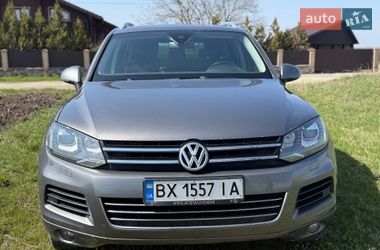 Внедорожник / Кроссовер Volkswagen Touareg 2012 в Хмельницком