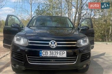 Внедорожник / Кроссовер Volkswagen Touareg 2014 в Чернигове