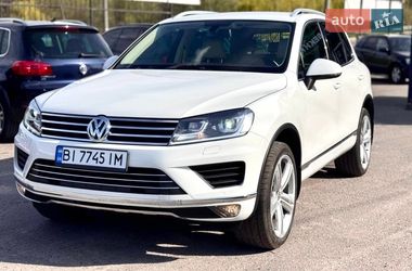 Внедорожник / Кроссовер Volkswagen Touareg 2014 в Полтаве