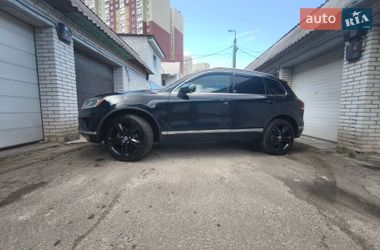 Внедорожник / Кроссовер Volkswagen Touareg 2017 в Киеве
