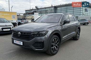 Внедорожник / Кроссовер Volkswagen Touareg 2023 в Киеве
