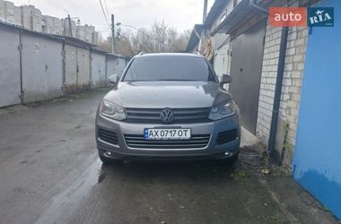 Внедорожник / Кроссовер Volkswagen Touareg 2011 в Харькове