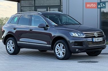 Внедорожник / Кроссовер Volkswagen Touareg 2012 в Черновцах