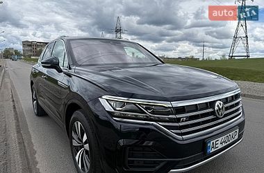 Позашляховик / Кросовер Volkswagen Touareg 2019 в Дніпрі