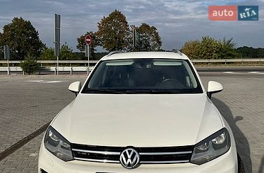 Внедорожник / Кроссовер Volkswagen Touareg 2011 в Киеве