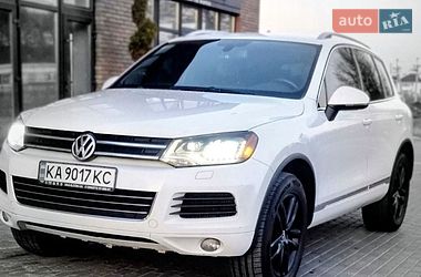 Внедорожник / Кроссовер Volkswagen Touareg 2013 в Виннице