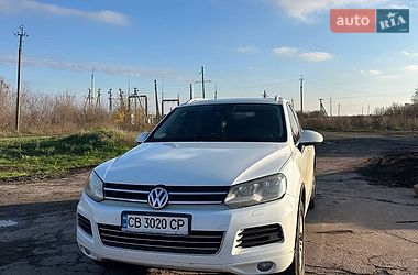 Позашляховик / Кросовер Volkswagen Touareg 2012 в Чернігові