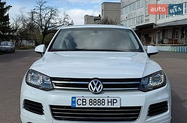 Позашляховик / Кросовер Volkswagen Touareg 2014 в Чернігові