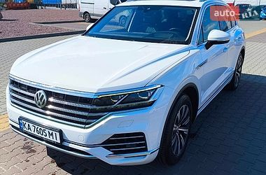 Внедорожник / Кроссовер Volkswagen Touareg 2018 в Глевахе