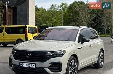 Позашляховик / Кросовер Volkswagen Touareg 2022 в Одесі