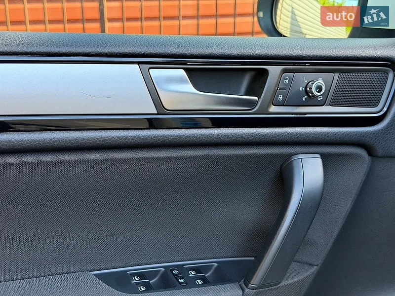 Volkswagen Touareg 2011 VIN WVGZZZ7PZBD028420 фото оголошення 83 з 162