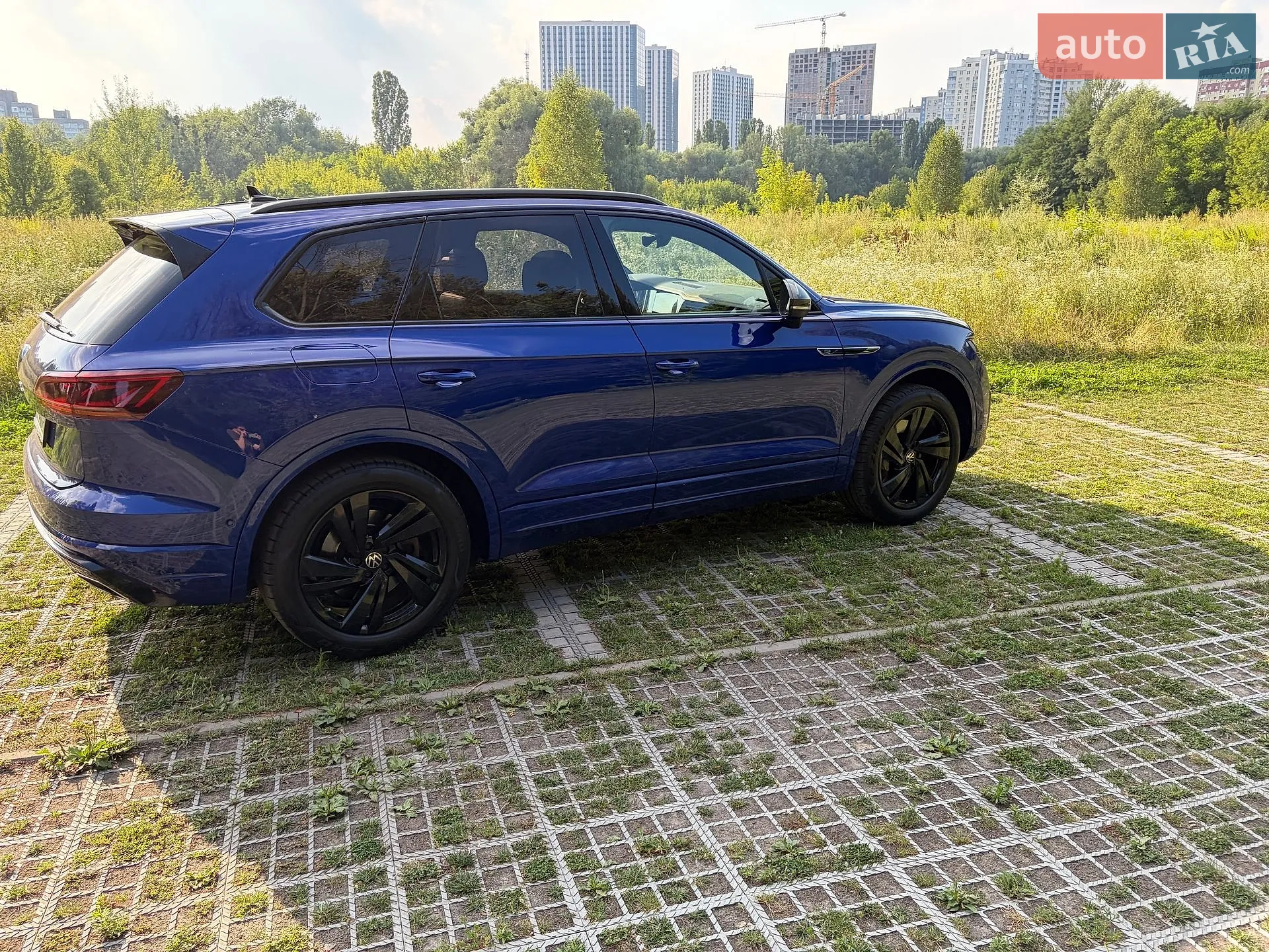 2021 Volkswagen Touareg - мініатюра 11