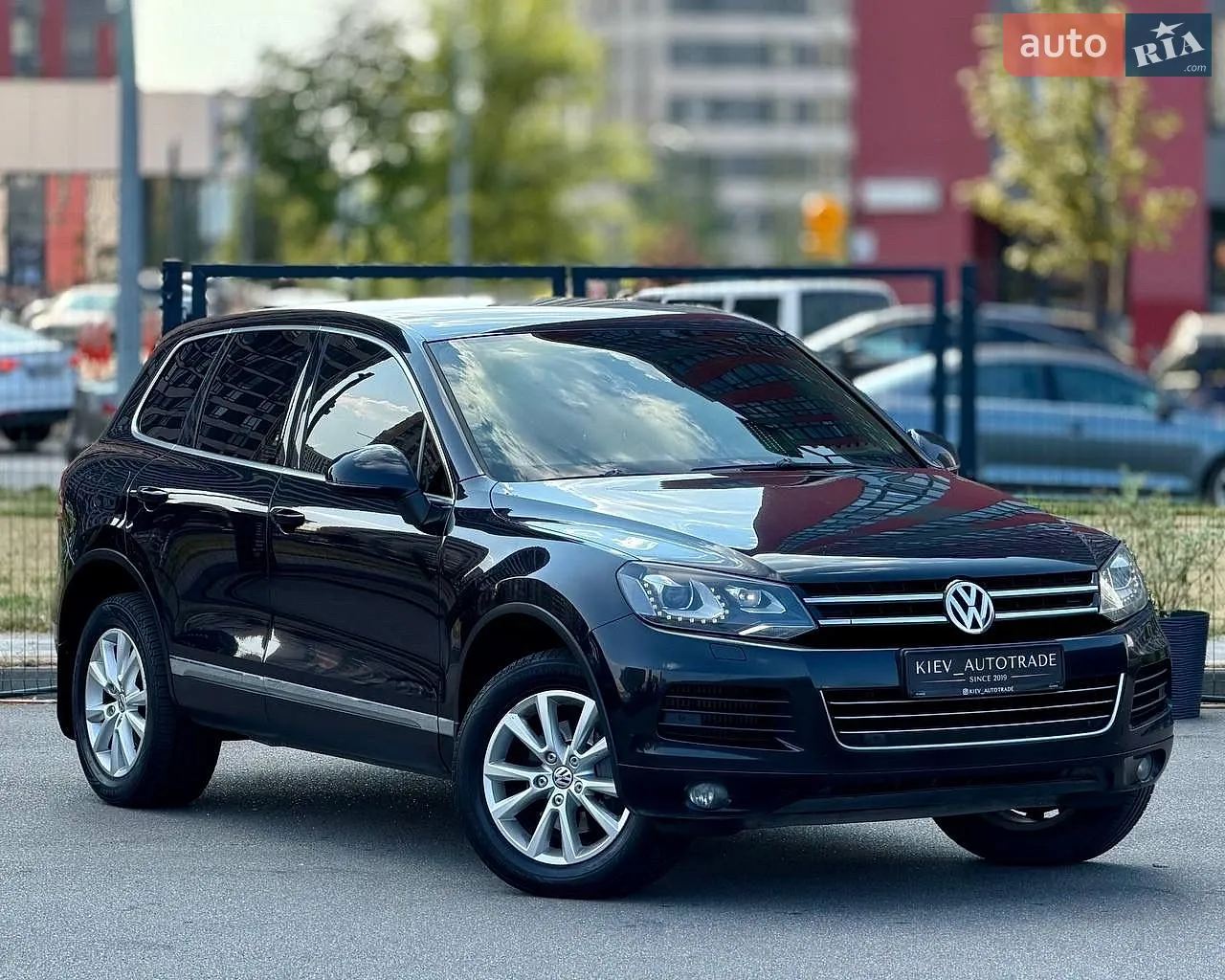 2012 Volkswagen Touareg - мініатюра 2