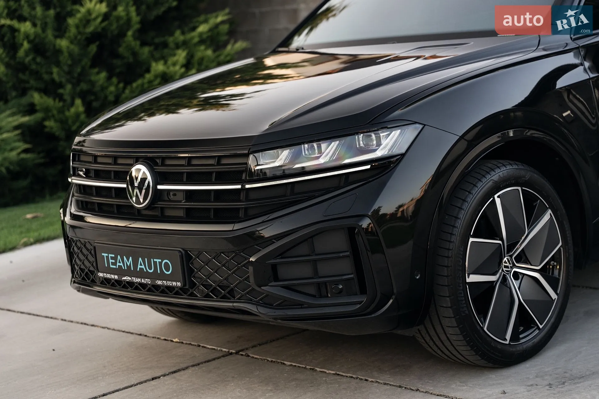 2023 Volkswagen Touareg - мініатюра 3