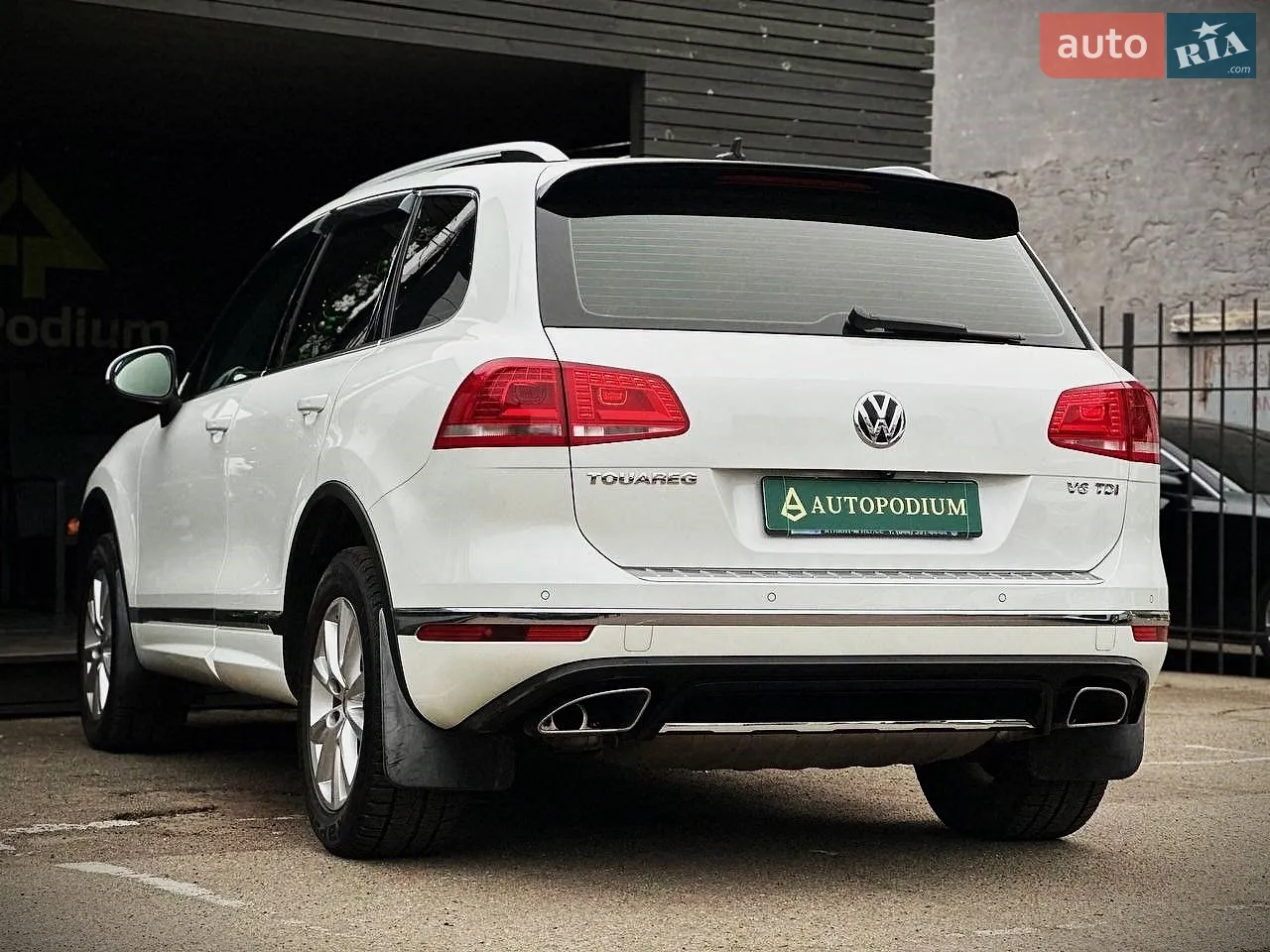 2018 Volkswagen Touareg - мініатюра 16