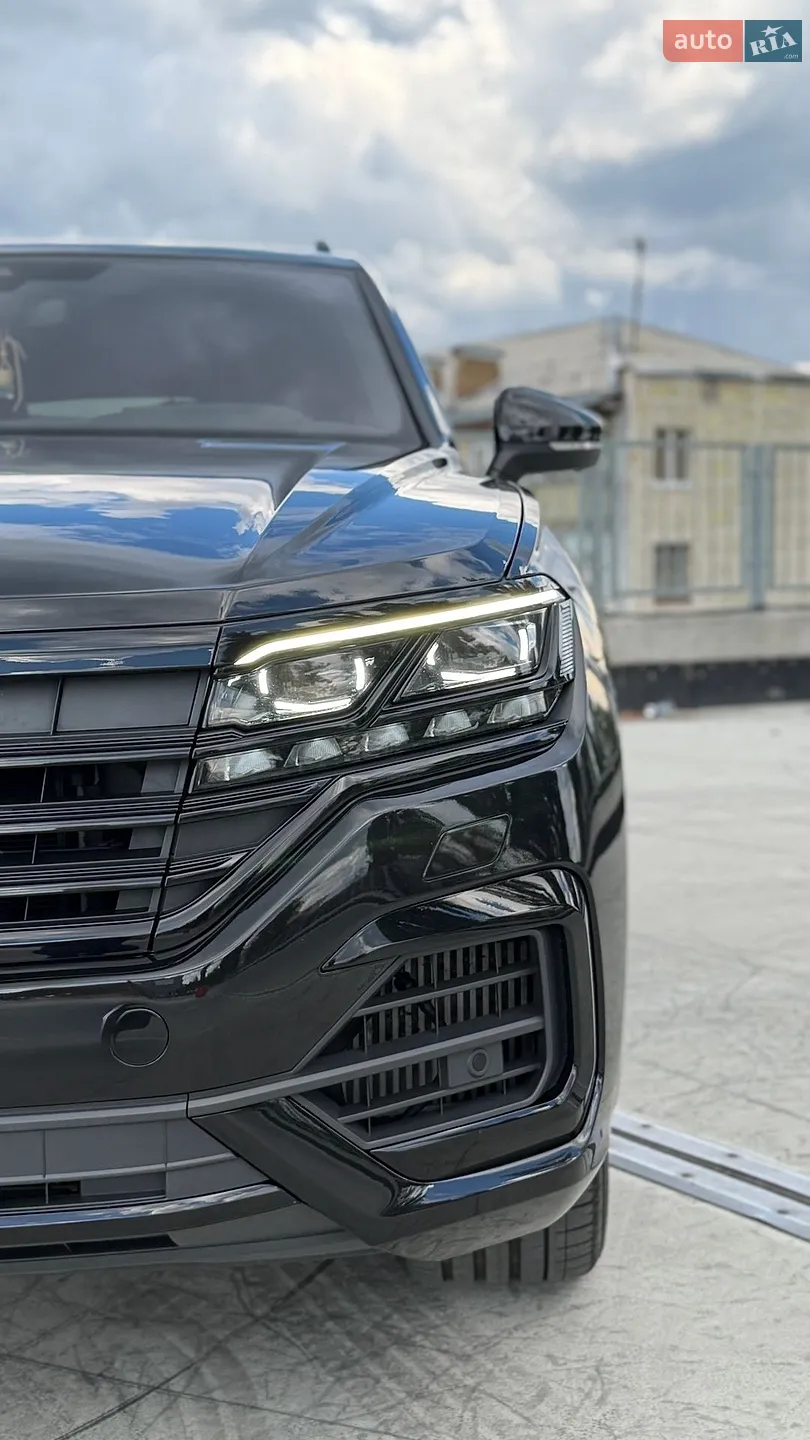2022 Volkswagen Touareg - мініатюра 11