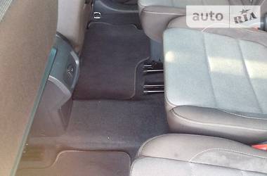 Минивэн Volkswagen Touran 2012 в 