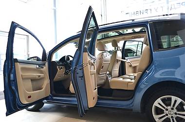 Volkswagen Touran 2011