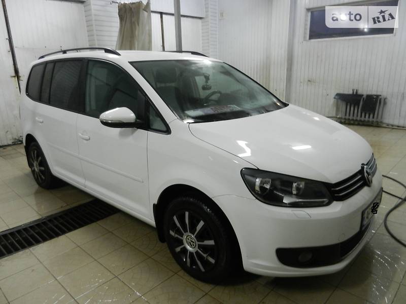 Мінівен Volkswagen Touran 2012 в Запоріжжі
