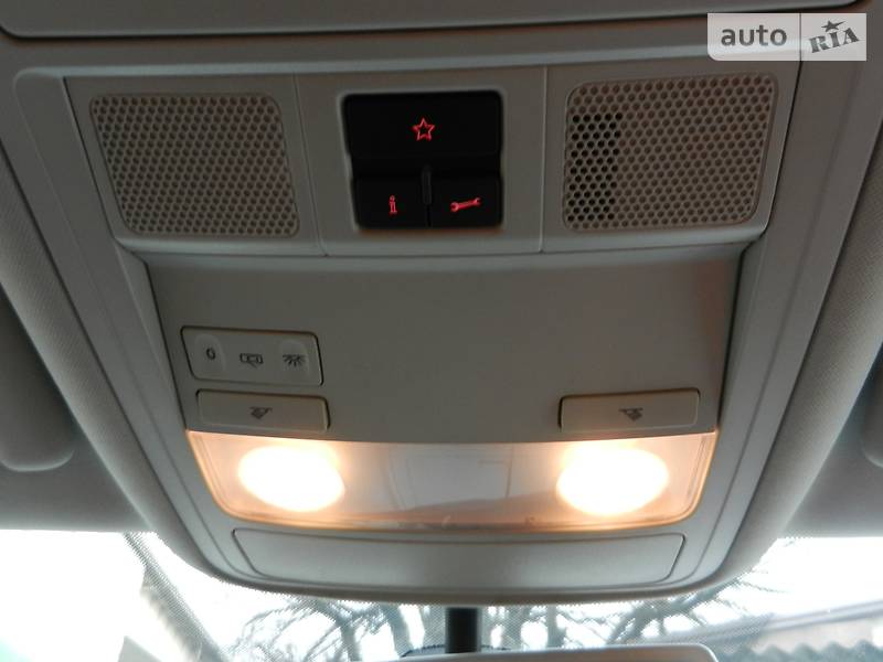 Мінівен Volkswagen Touran 2012 в Запоріжжі
