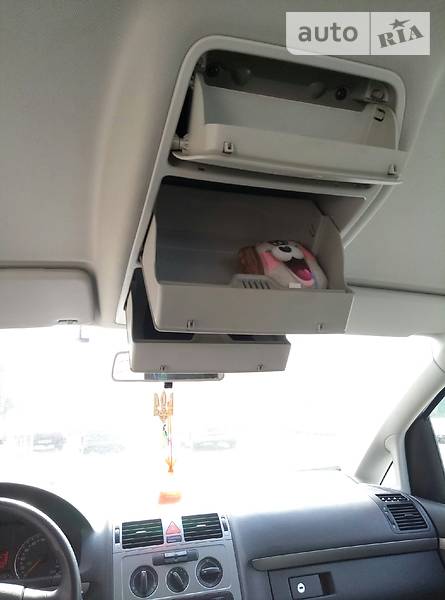 Минивэн Volkswagen Touran 2008 в Киеве