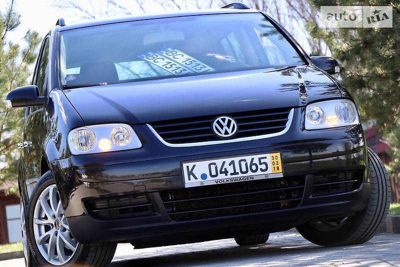 Минивэн Volkswagen Touran 2006 в Дрогобыче