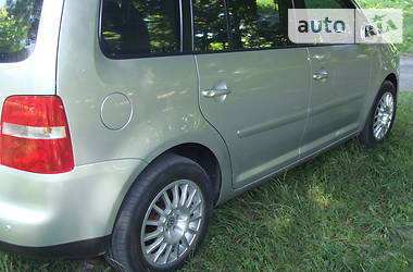 Універсал Volkswagen Touran 2004 в 