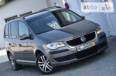 Минивэн Volkswagen Touran 2011 в Дрогобыче