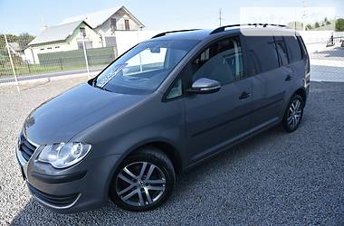 Минивэн Volkswagen Touran 2011 в Дрогобыче