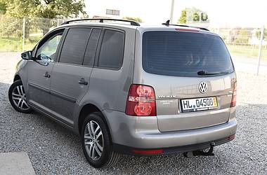 Минивэн Volkswagen Touran 2011 в Дрогобыче