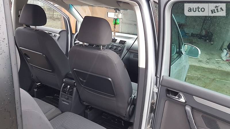 Мінівен Volkswagen Touran 2006 в Івано-Франківську