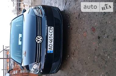 Седан Volkswagen Touran 2013 в 