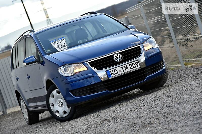 Минивэн Volkswagen Touran 2008 в Дрогобыче