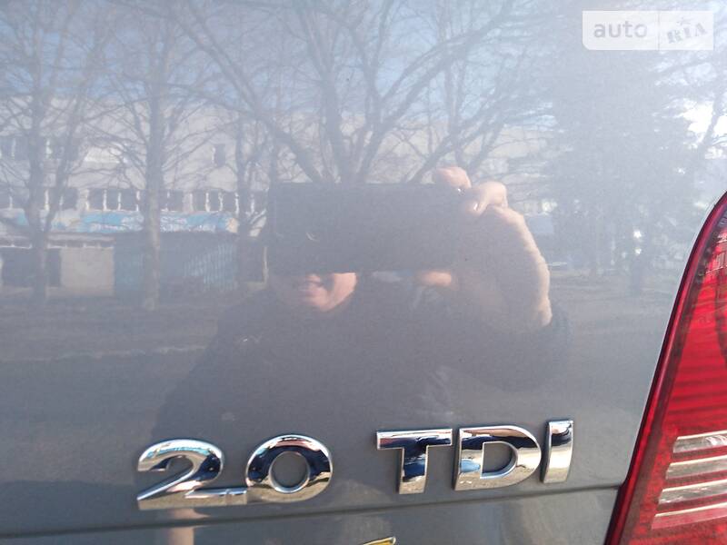 Мінівен Volkswagen Touran 2009 в Запоріжжі