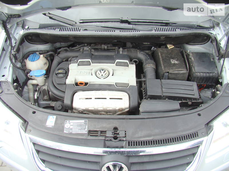 Мінівен Volkswagen Touran 2008 в Луцьку