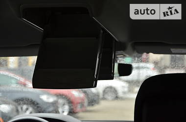 Мінівен Volkswagen Touran 2015 в 