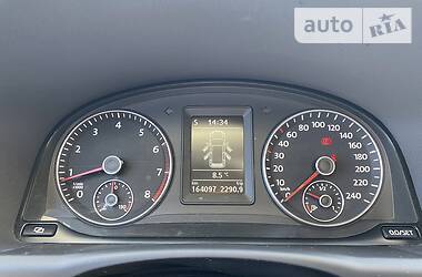 Мінівен Volkswagen Touran 2010 в 