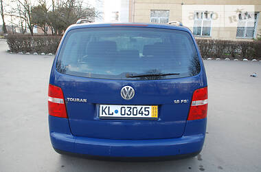 Седан Volkswagen Touran 2003 в 