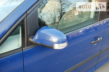Седан Volkswagen Touran 2003 в 