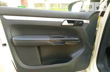 Мінівен Volkswagen Touran 2015 в 