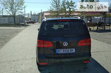 Минивэн Volkswagen Touran 2011 в Новой Каховке