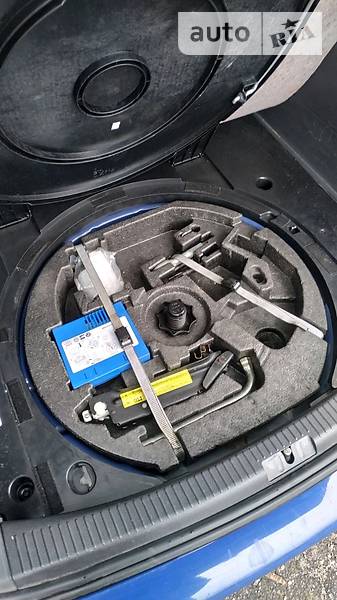 Мінівен Volkswagen Touran 2006 в Конотопі