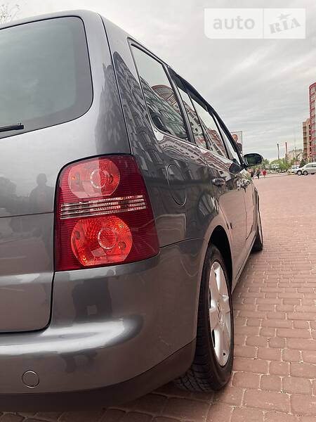 Універсал Volkswagen Touran 2006 в Івано-Франківську