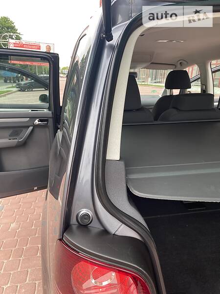 Універсал Volkswagen Touran 2006 в Івано-Франківську
