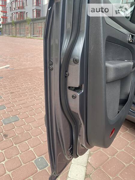 Універсал Volkswagen Touran 2006 в Івано-Франківську