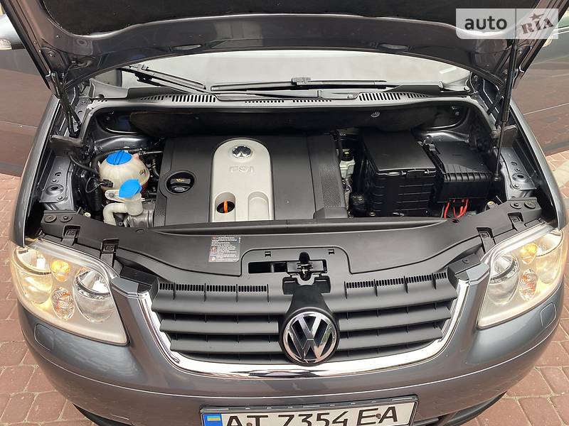 Універсал Volkswagen Touran 2006 в Івано-Франківську