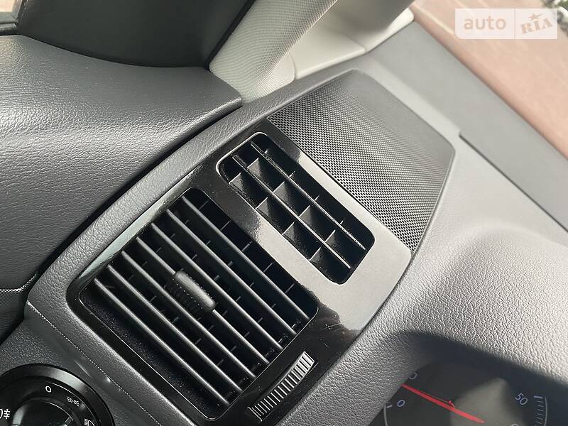 Універсал Volkswagen Touran 2006 в Івано-Франківську