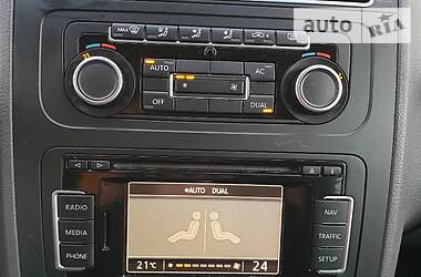 Мінівен Volkswagen Touran 2011 в 
